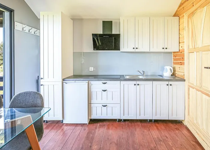 Сasa de vacaciones In With Wifi Mścice